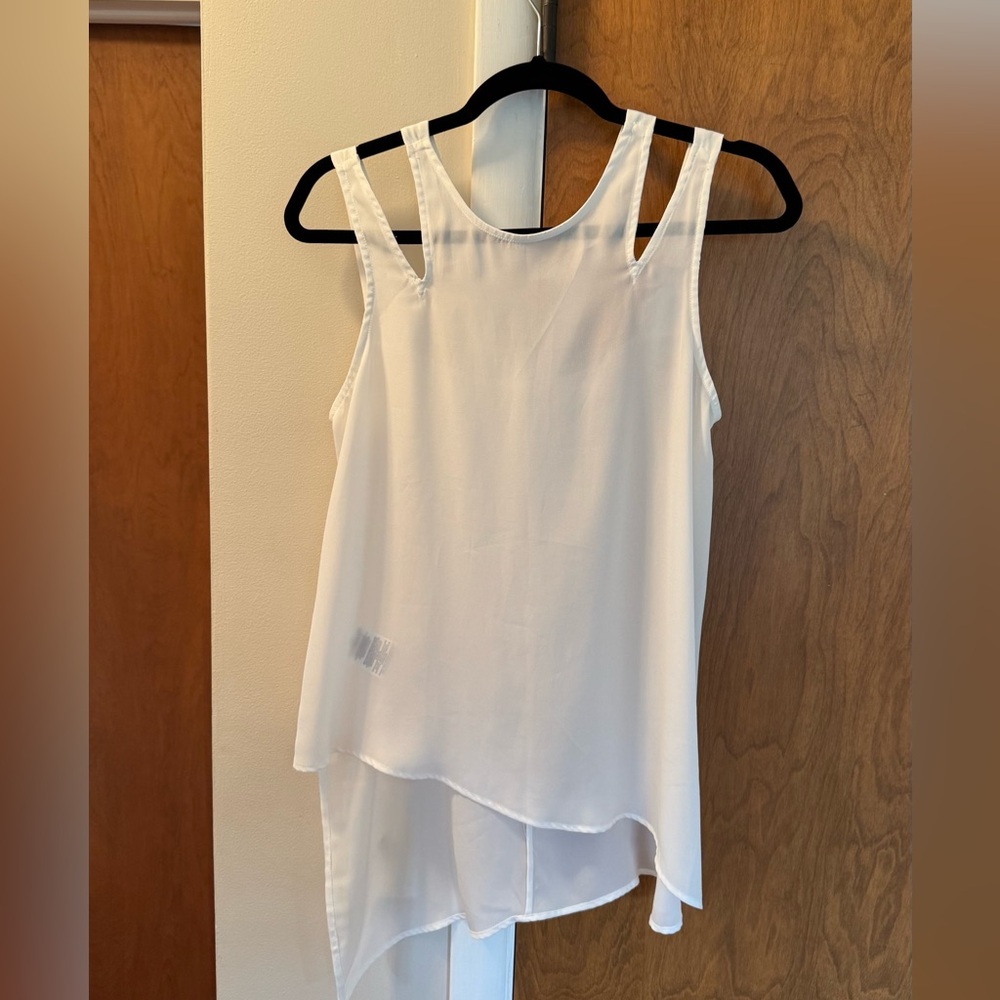 Elegant White Sleeveless Top